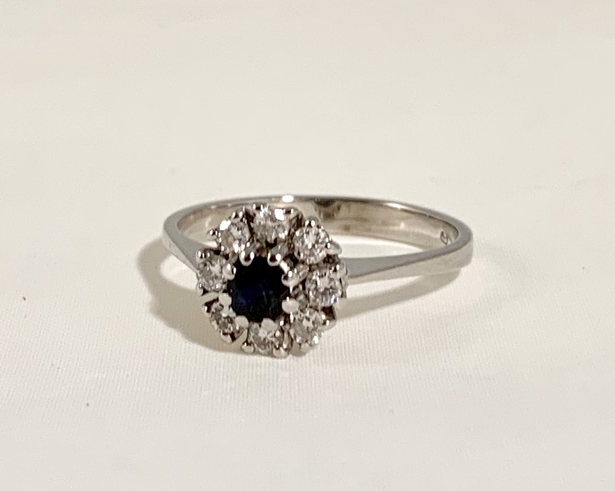 Vintage Carmoséring 18 K med diamanter & Safir VS0054