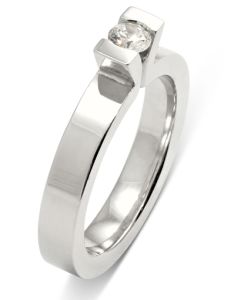Vigselring Flemming Uziel Heart Victoria med diamant i 18 k guld.