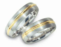 Vigselring Flemming Uziel Vogue, 21121/6 i silver med 18 k guldinlägg.