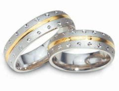 Vigselring Flemming Uziel Vogue, 21132/6 i silver med 18 k guldinlägg.