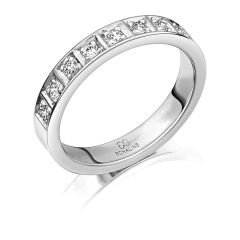 Vigselring Schalins New Collection Sierra i 18 k vitguld med 0,24 ct diamanter.